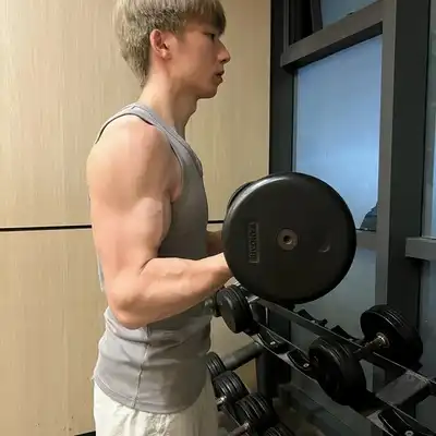 廖悦成